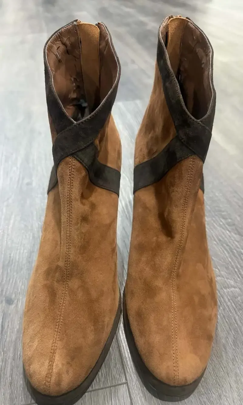 Vaneli Suede Ankle Boots 9.5M Brown Leather Trim Kitten Heel Italy Vero Cuoio